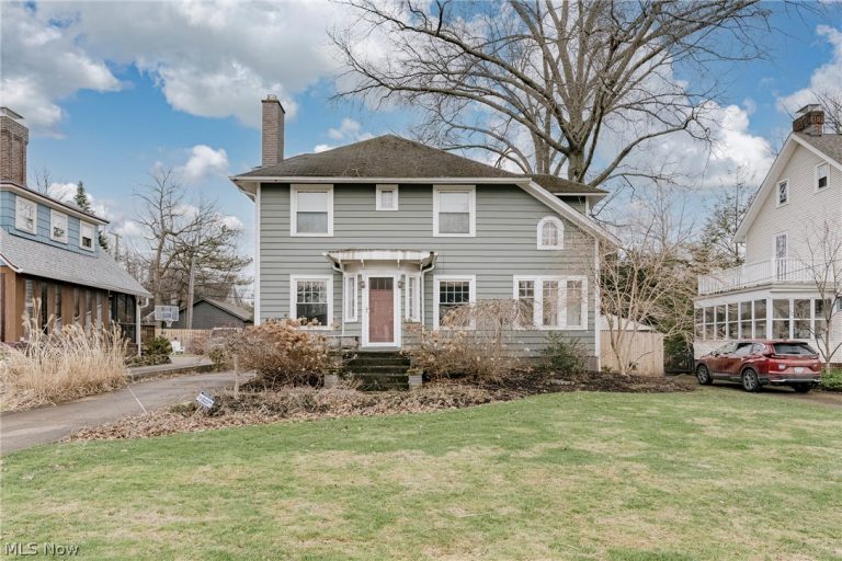 3078 Scarborough Road, Cleveland Heights, OH, 44118