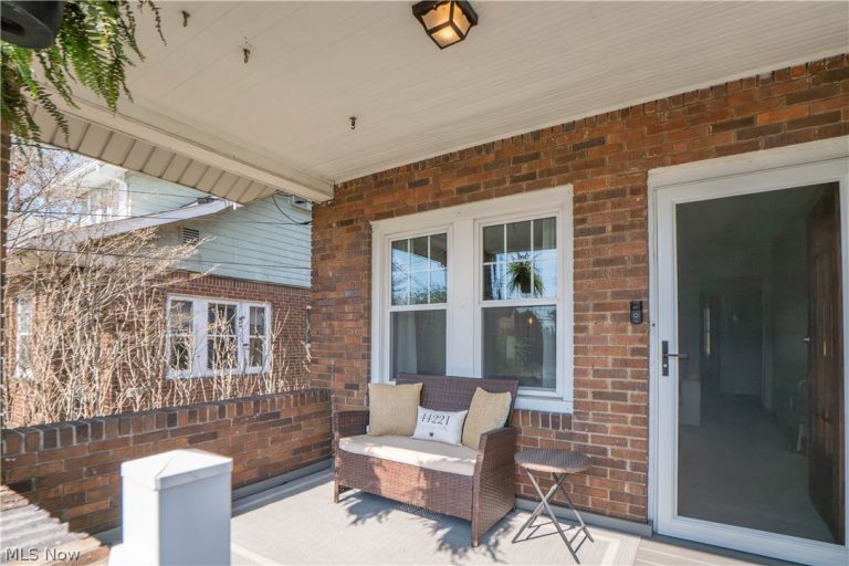 2416 4th Street, Cuyahoga Falls, OH - Photo 3