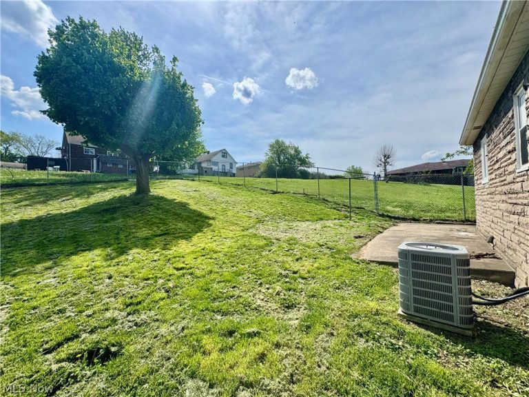 164 MCKINLEY Road, Weirton, WV - Photo 5