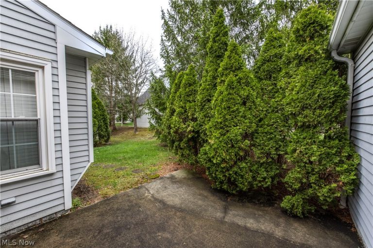 3513 Prescott Circle, Cuyahoga Falls, OH - Photo 5