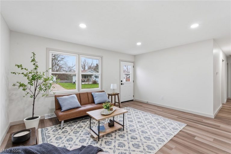 176 Grace Avenue, Barberton, OH - Photo 5