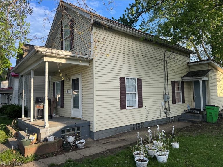 507 Washington Street, Dover, OH - Photo 2
