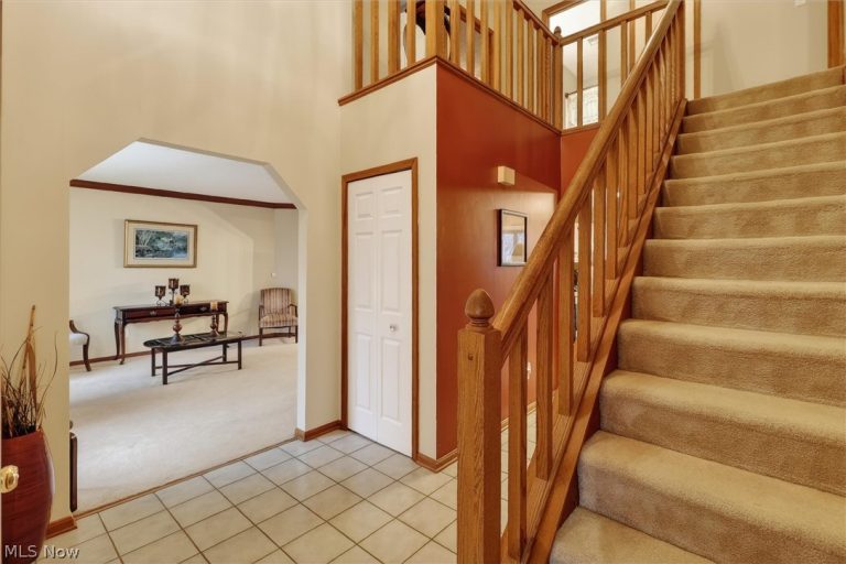 648 Landerwood Lane, Avon Lake, OH - Photo 6