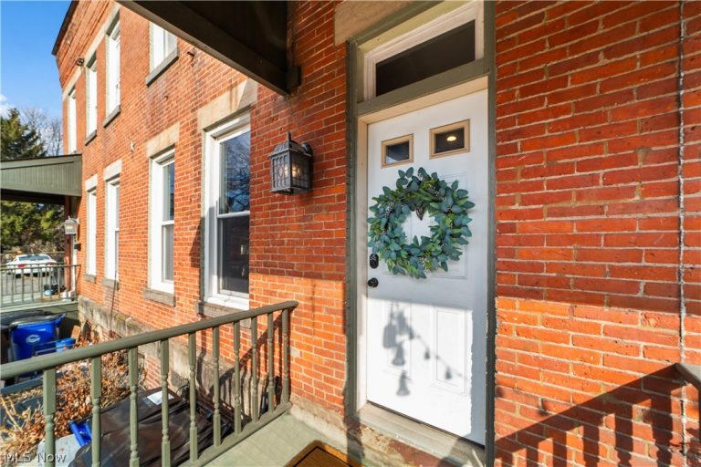 3060 Mabel Court #4, Cleveland, OH - Photo 2