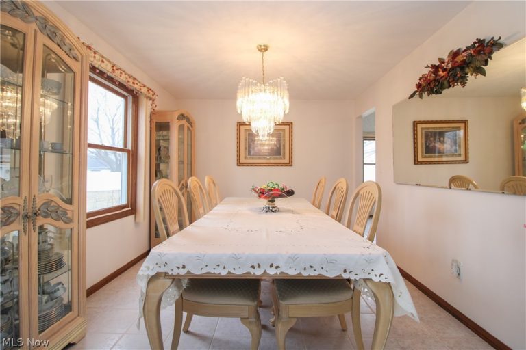 810 Kentwood Drive #3, Boardman, OH - Photo 4