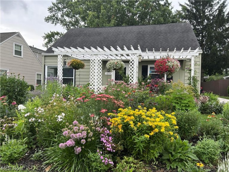 1210 Myrtle Avenue, Cuyahoga Falls, OH - Photo 3