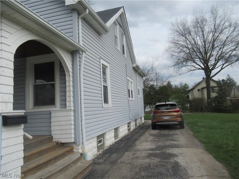 5137 Miller Avenue, Maple Heights, OH - Photo 2