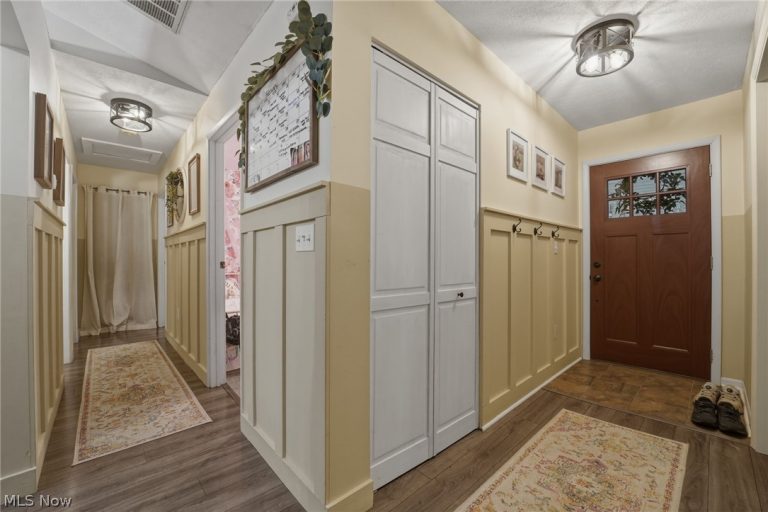 2204 Deer Run, Rock Creek, OH - Photo 3