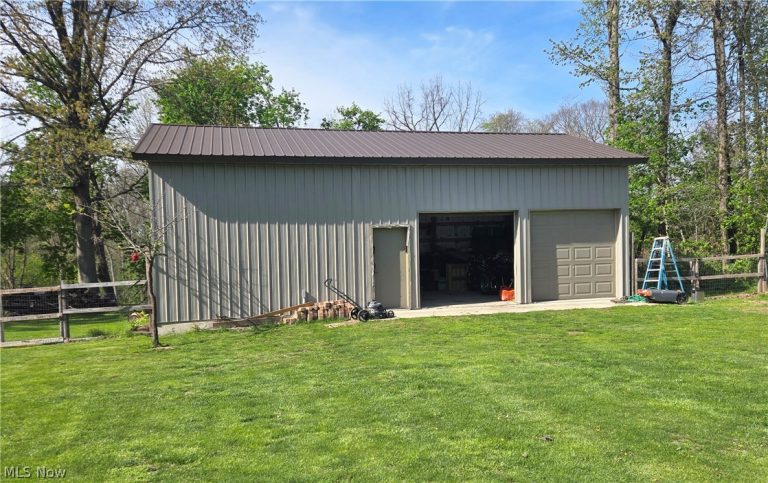 8113 Darrow Road, Huron, OH - Photo 5