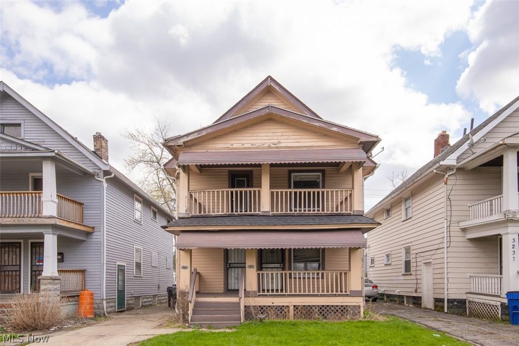 3233 132nd Street, Cleveland, OH