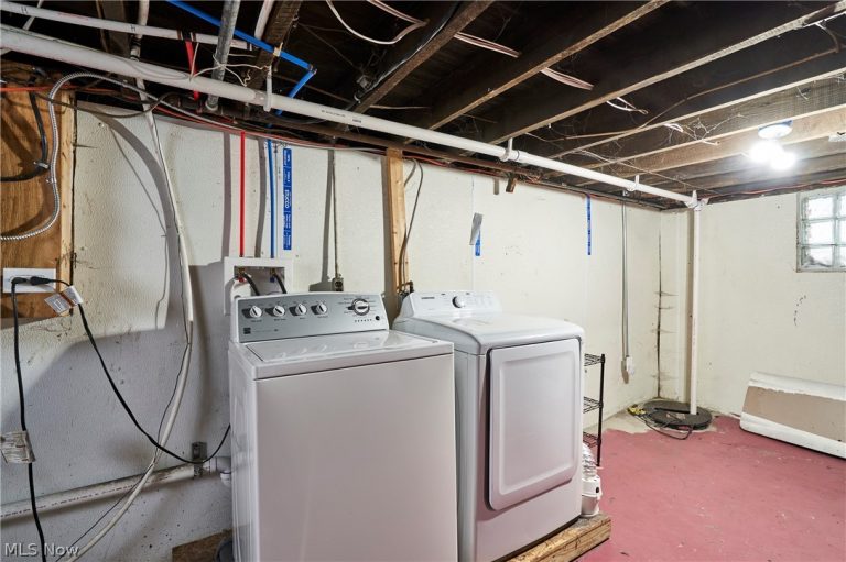 885 Brown Street, Akron, OH - Photo 8