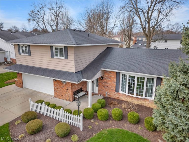 7712 Gerald Drive, Middleburg Heights, OH - Photo 4