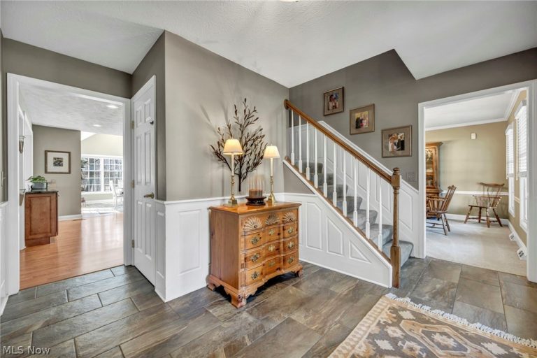 7360 Arbor Glen Place, Concord Twp, OH - Photo 2