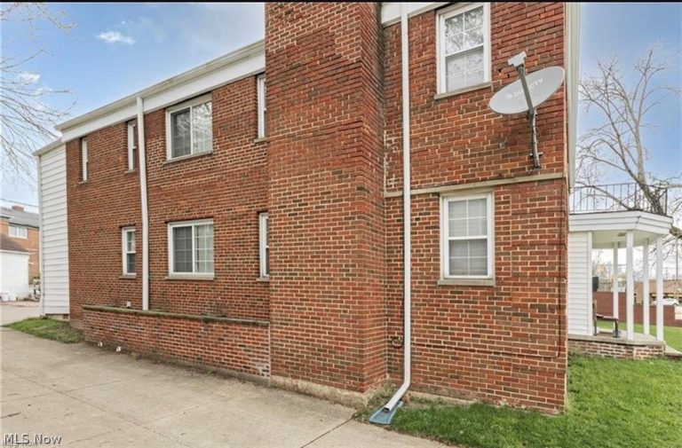 1460 Belvoir Boulevard, South Euclid, OH - Photo 2