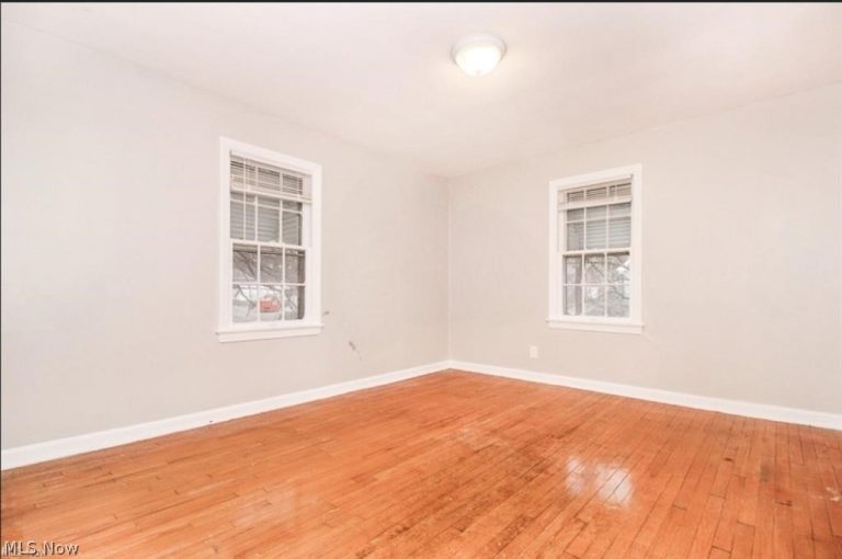 3801 Woodridge Road, Cleveland, OH - Photo 5