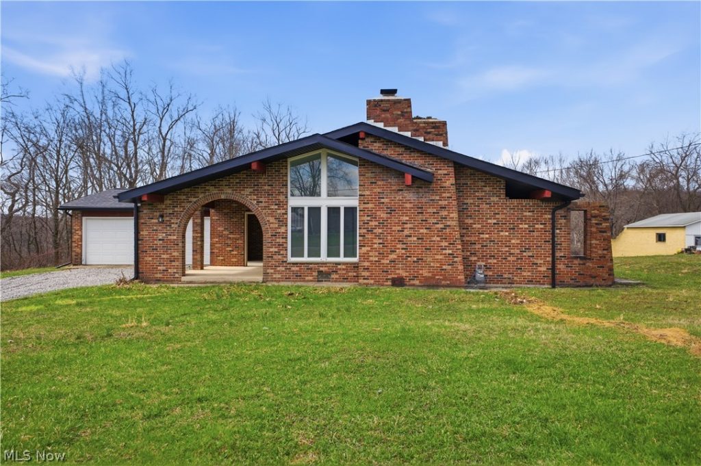 1348 Parshall Road, Wellsville, OH