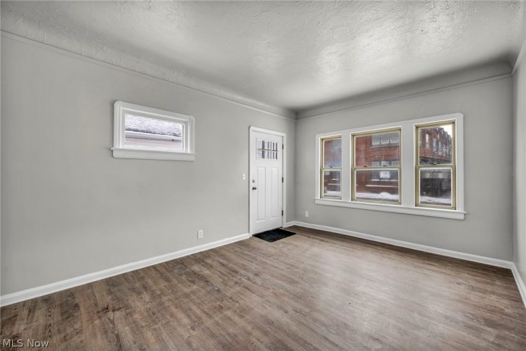 6610 Clark Avenue, Cleveland, OH - Photo 5