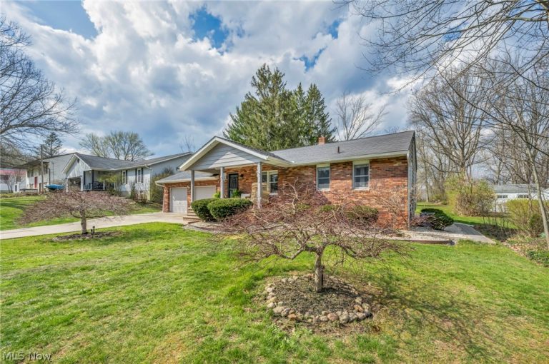 927 Eastwood Avenue, Tallmadge, OH - Photo 3