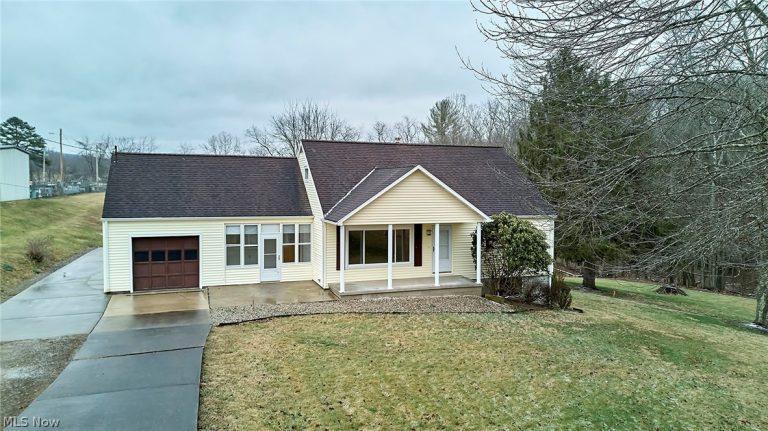 613 Court Street, Harrisville, WV - Photo 2