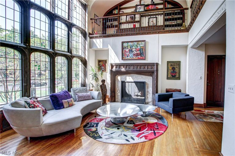 13715 Shaker Boulevard #1B, Cleveland, OH - Photo 2