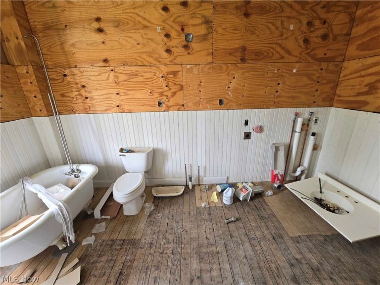 117 Greenmount Avenue, Barnesville, OH - Photo 8