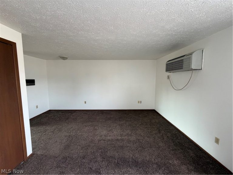 4107 Orchard Dale Drive #8, Canton, OH - Photo 3