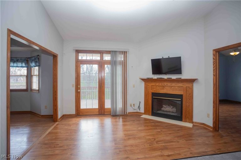 647 Ridgecliff Street, Tallmadge, OH - Photo 6