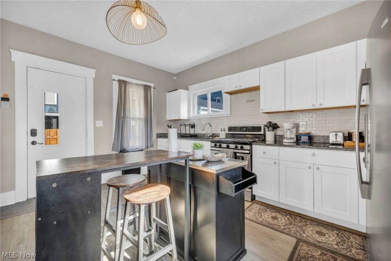 6011 Ellen Avenue, Cleveland, OH - Photo 5