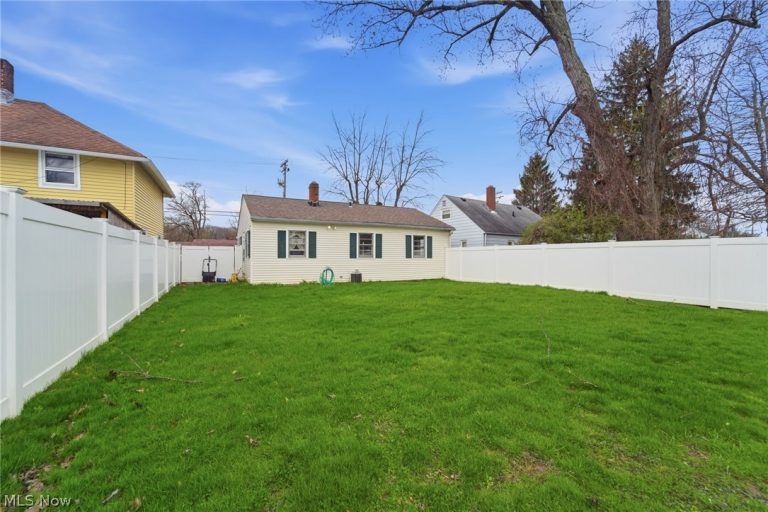 2922 Columbus Avenue, Ashtabula, OH - Photo 8