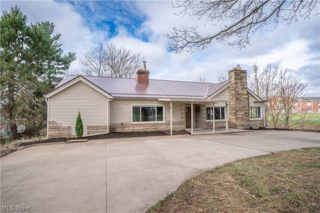 1940 Canton Road, Akron, OH