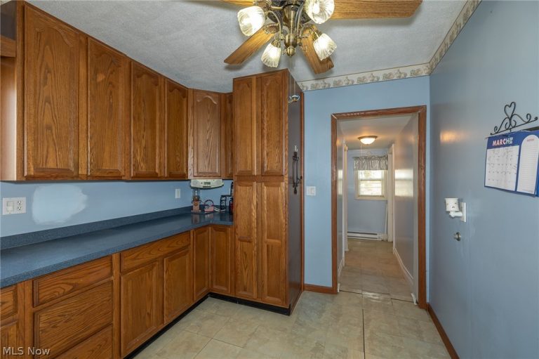 145 Pearl Street, Amherst, OH - Photo 8