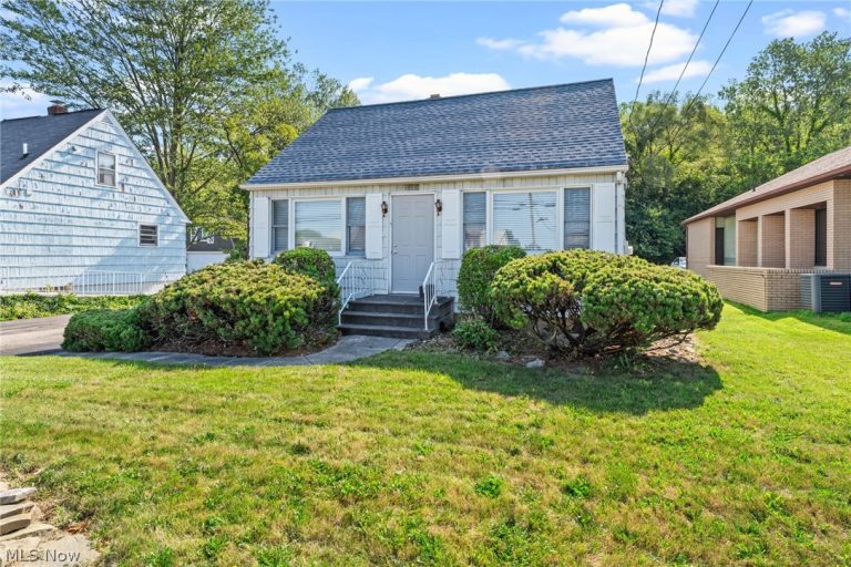 5363 Oberlin Avenue, Lorain, OH - Photo 3