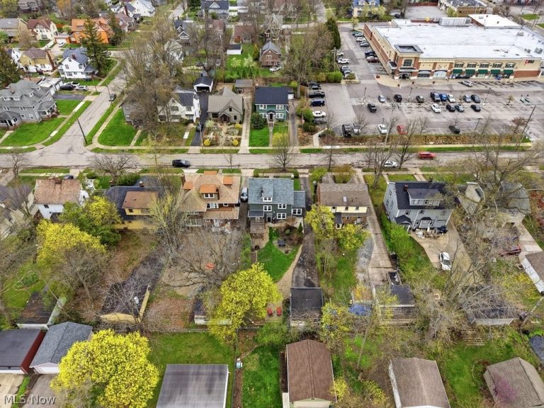 3154 Overlook Road, Cleveland Heights, OH - Photo 6