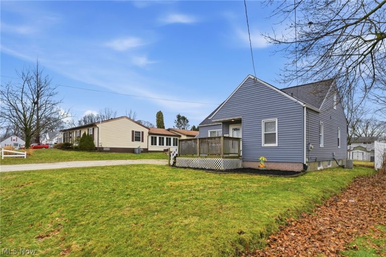 1852 Cramer Avenue, Akron, OH - Photo 3