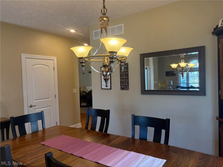 730 57th Street, Vienna, WV - Photo 5