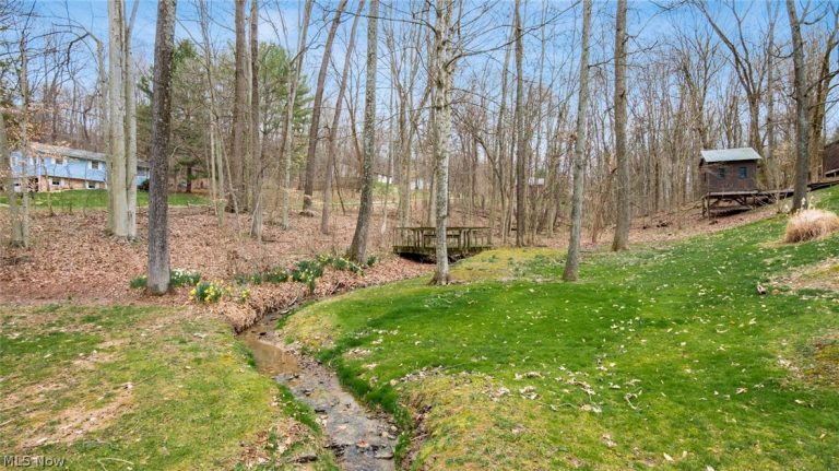 2930 Tarkman Drive, Nashport, OH - Photo 2