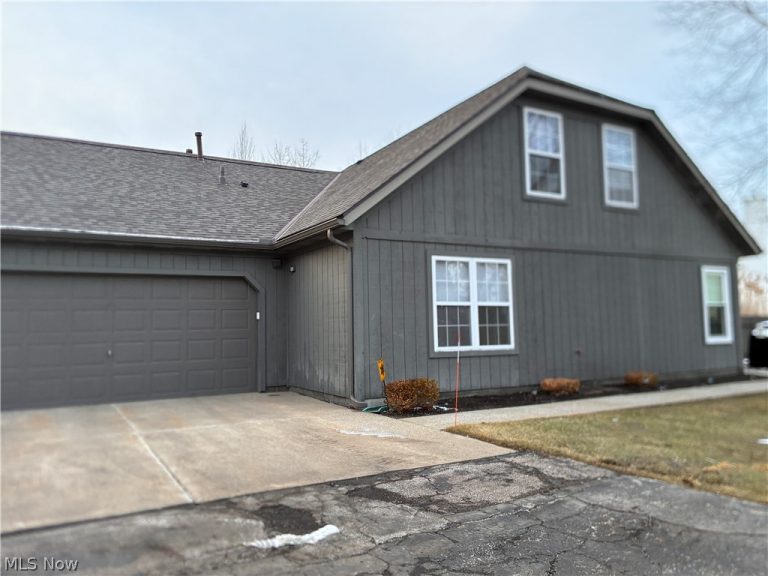 8050 Harbor Creek Drive #1802, Mentor on the Lake, OH, 44060