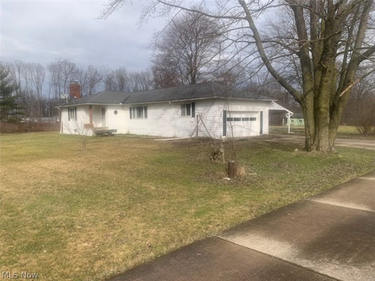 10222 Bundysburg Road, Middlefield, OH, 44062