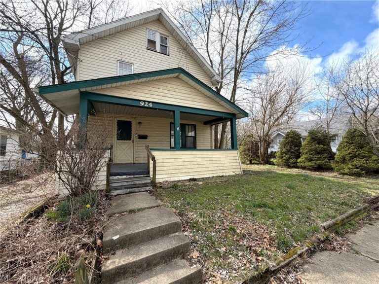924 Concord Avenue, Akron, OH, 44306