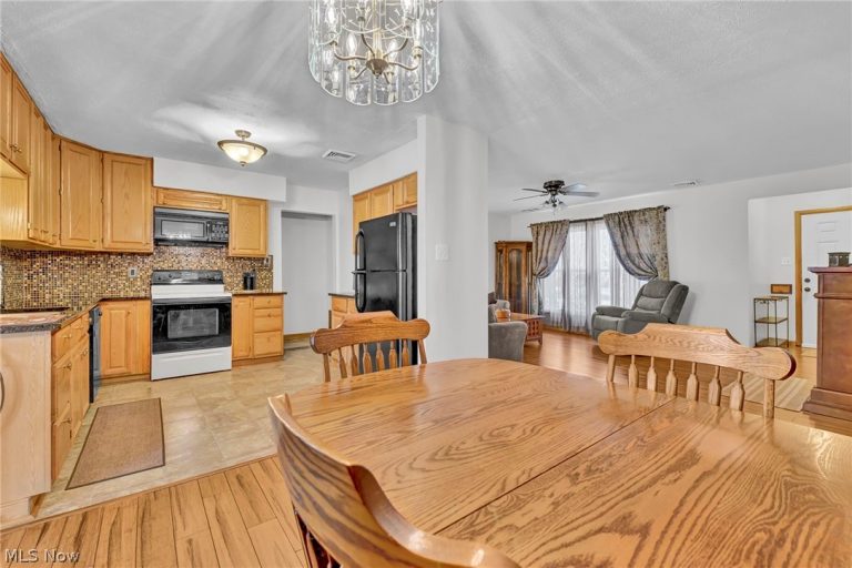 4205 Osage Street, Stow, OH - Photo 8
