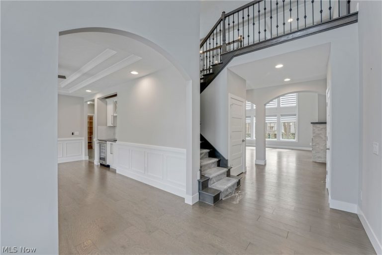 26650 Hurlingham Road, Beachwood, OH - Photo 6