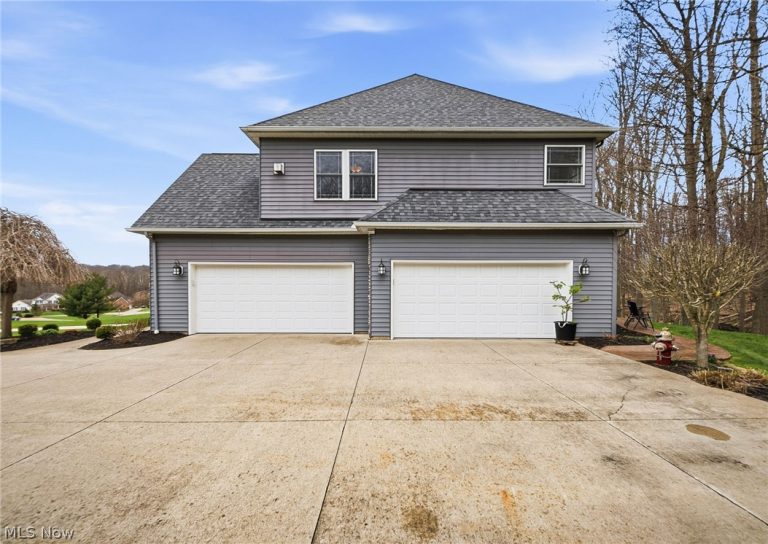 253 Anne Marie Court, Hinckley, OH - Photo 3