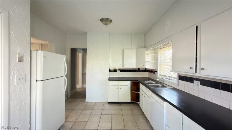 3581 149th Street, Cleveland, OH - Photo 6