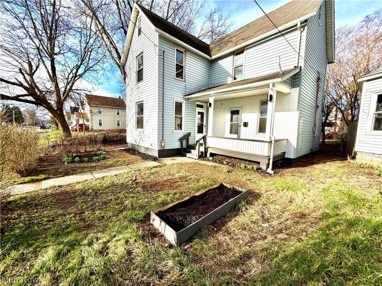 1529 Stark Avenue, Canton, OH - Photo 2