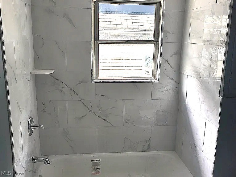 877 Hammel Street, Akron, OH - Photo 6