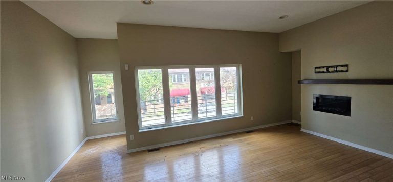 5703 Bridge Avenue, Cleveland, OH - Photo 2