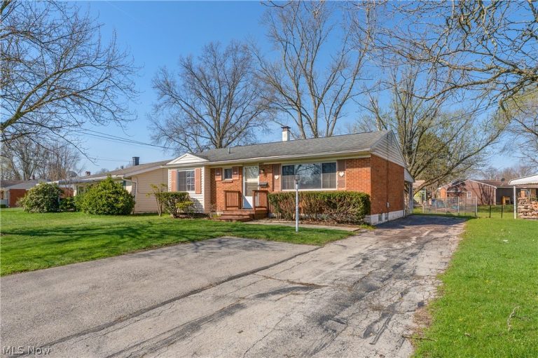 4465 Burkey Road, Austintown, OH - Photo 2