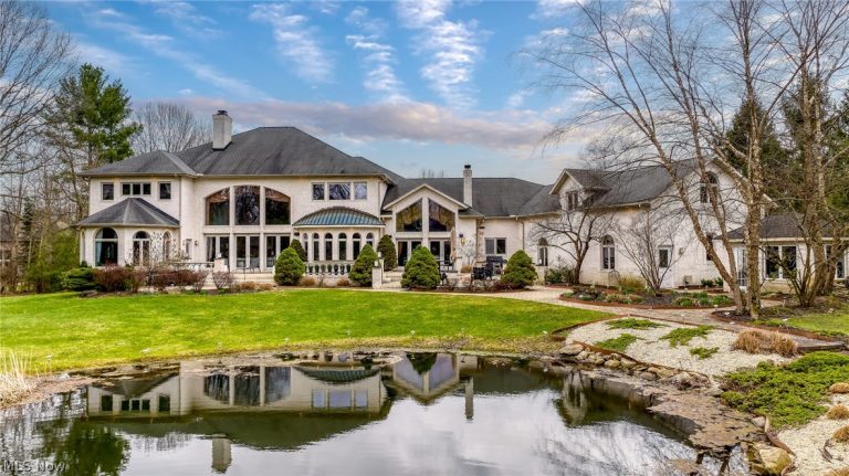 25 Brandon Court, Moreland Hills, OH - Photo 4