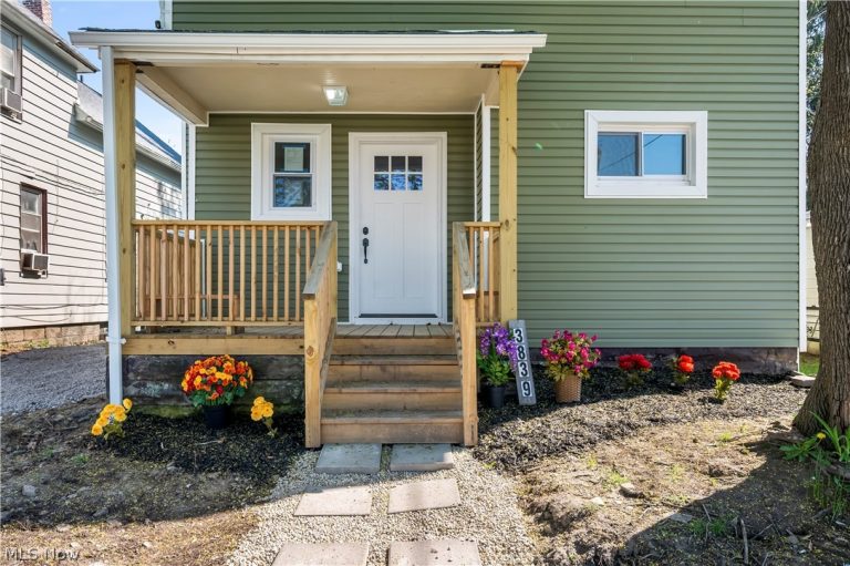 3839 Woodbridge Avenue, Cleveland, OH - Photo 2