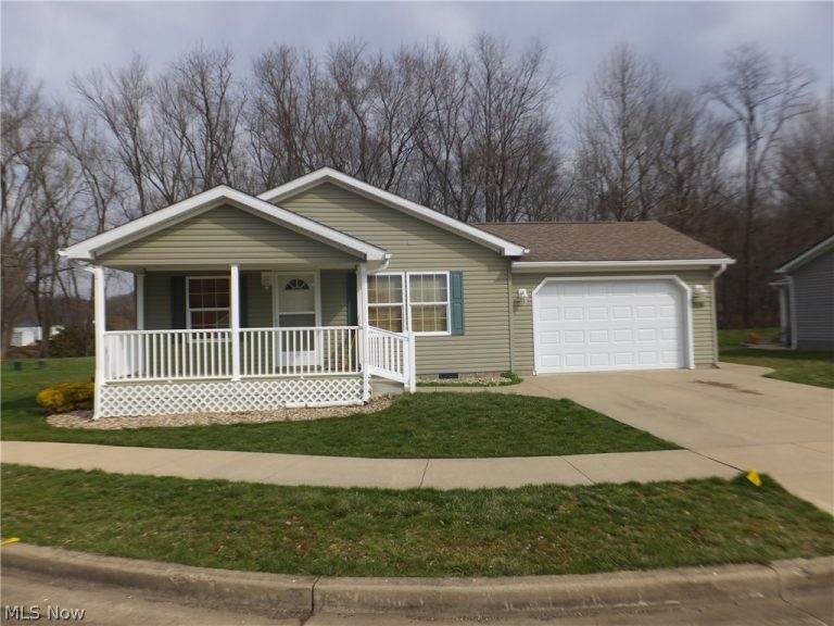 330 Gemini Drive, Dover, OH, 44622